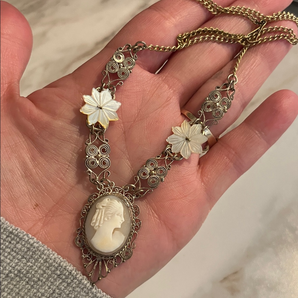 800 Silver Cameo Necklace